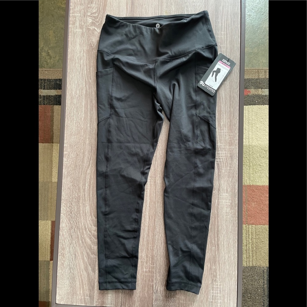 NWT Women’s 90 Degrees Running tight (XL)